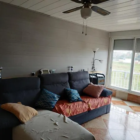 En Apartment *